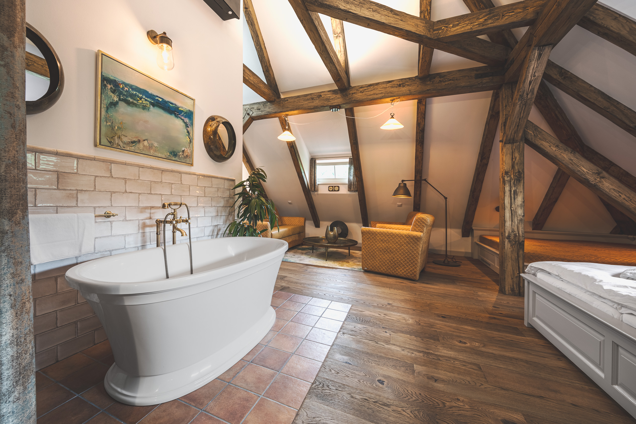 Luxus na hrázi Světa